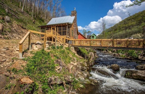 Gatlinburg Cabin | Relax by Roaring Fork Stream, Steps from Gatlinburg