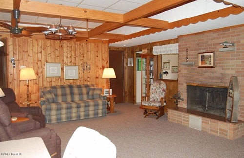 Mecosta House | Experience Bay’s Landing Lakehouse on Scenic School Section