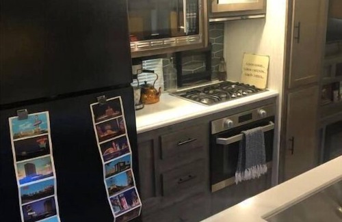 Skiatook House | Unique Vintage Camper Trailer with Pool & Breakfast Options