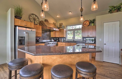 Conifer House | Mountain View Conifer Cabin on 100 Acres - Guest Rated 10/10