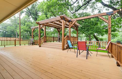 Dennis House | On-Site River Access Fishing Retreat in Granbury!