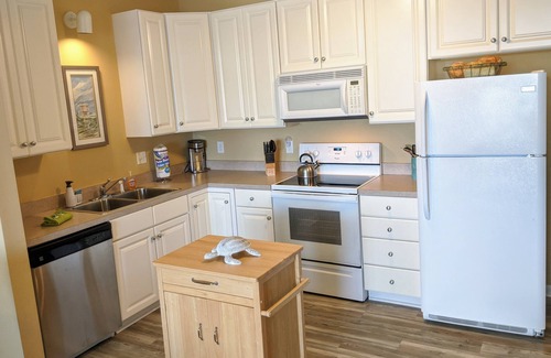 Sunset Beach Condo | Waterfront Retreat: 1 Bedroom Condo on Sunset Beach