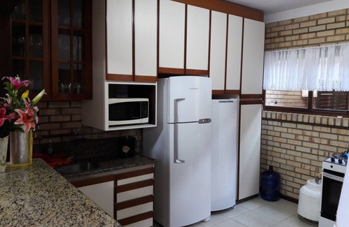 Enseada House | On the beach, 90m from the sea, air conditioning, WIFI, 5 bedrooms