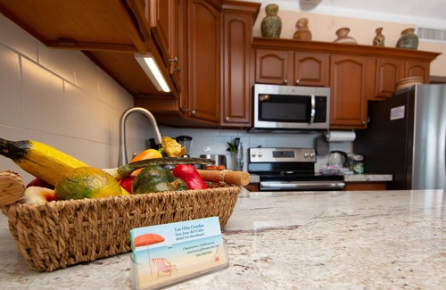 San Jose del Cabo Condo | Ocean View Retreat: 2 Bedroom at Las Olas B402 with Pool
