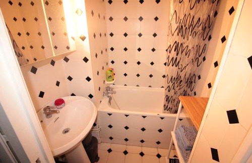 Saint-Regnobert-de-la-Cote-de-Nacre Apartment | Beachfront Bliss: Pet-Friendly Haven with Ocean Views