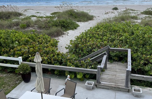 Crescent Beach Condo | Beachfront Condo with Stunning Views and Top Guest Rating