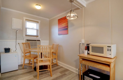 Old Orchard Beach Hotel | Beachfront Bliss at On the Beach Motel with Family Amenities