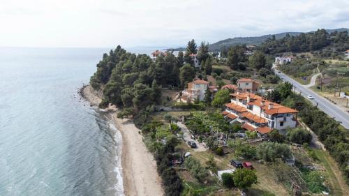 Sithonia Apartment | Beachfront Bliss at Neos Marmaras - Rated 9.8/10!