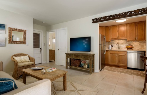 Kihei Condo | Beachfront Bliss: Popular Unit A6 with Ocean Views