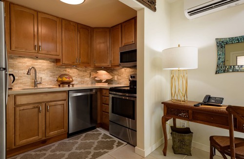 Kihei Condo | Beachfront Bliss: Popular Unit A6 with Ocean Views