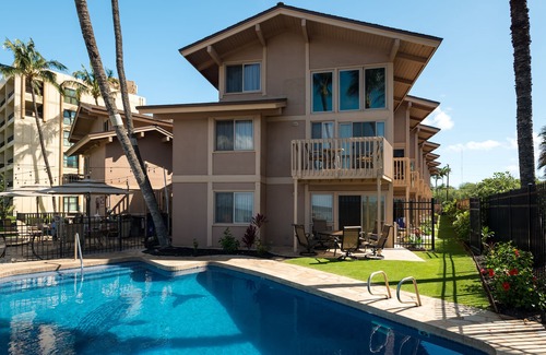 Kihei Condo | Beachfront Bliss: Popular Unit A6 with Ocean Views