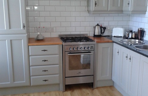 Warrenpoint Apartment | Beachfront Victorian Townhouse with Breathtaking Bay Views