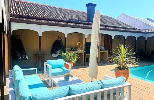 Westcliff House | Elegant On The Cliff Guest House with Pool & Hot Tub