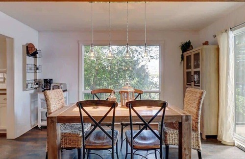 Memphremagog Regional County Municipality Ski Chalet | Relaxing Retreat by Lac Lovering - Spa & Family-Friendly