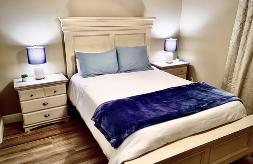Lutz House | Explore Comfort at "On the Edge" of Lutz and Wesley Chapel