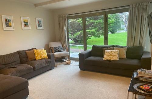 Pauanui House | Family-Friendly Retreat at On The Green - Pauanui Home