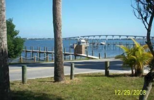 Jensen Beach Cottage | Indulge in Comfort on the Indian River Intercoastal
