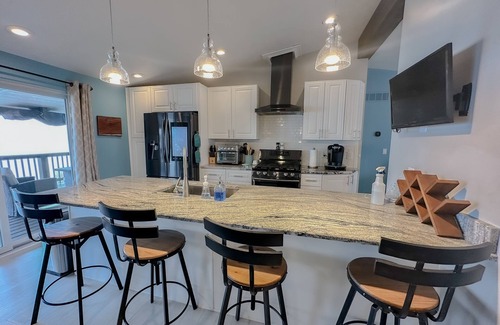 Vermilion House | Inviting Lakefront Retreat with Hot Tub & Family Amenities
