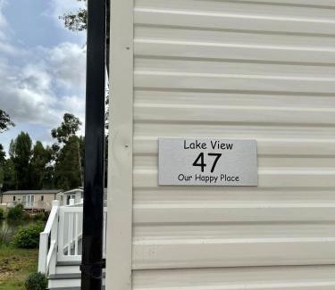 Clacton-on-Sea Resort | Scenic Getaway at On the Lake Weeley with Pool Access