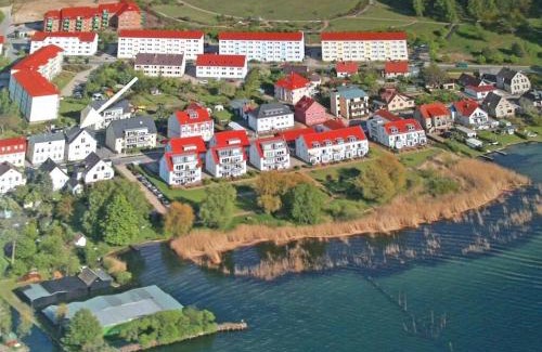 Muritz House | Relaxing Lakeside Apartment on Müritz Shore for Families