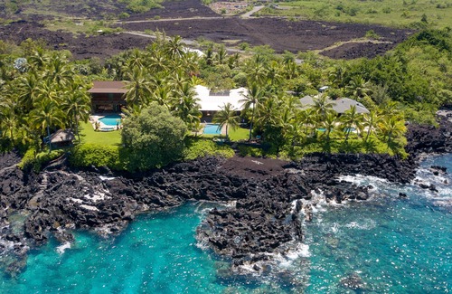 Honaunau-Napoopoo House | Experience Kealakekua Bay: Oceanfront Retreat with Pool