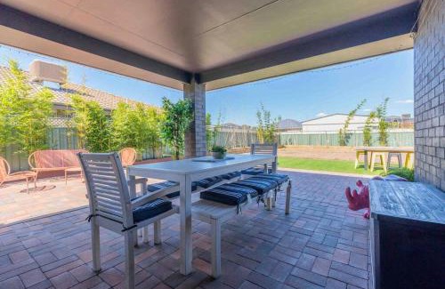 Dubbo House | Family-Friendly Getaway at On the Park Hotel