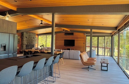 Taylor Bay House | On the Point in Taylor Bay
