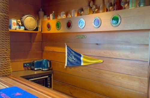 Taylor Bay House | On the Point in Taylor Bay
