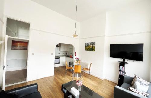 Harwich Apartment | Oceanfront Retreat: On the Quay with 4-Star Comfort