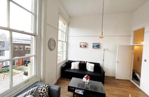 Harwich Apartment | Oceanfront Retreat: On the Quay with 4-Star Comfort