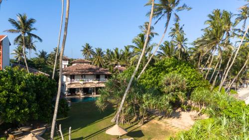 Unawatuna Villa | Oceanfront Bliss at On The Rocks - A 4-Star Escape