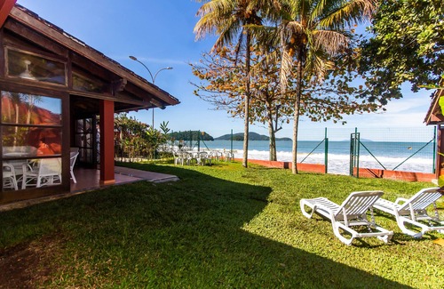 Caraguatatuba House | Beachfront Retreat with Ocean Views and Family-Friendly Amenities