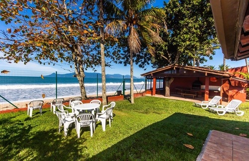 Caraguatatuba House | Beachfront Retreat with Ocean Views and Family-Friendly Amenities
