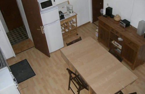 Noves Apartment | Pet-Friendly House on Picturesque Provencal Square