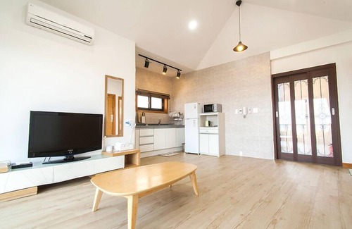 Seongsan Apartment | Relax at On The Stone Pension: Oceanfront & Pet Friendly