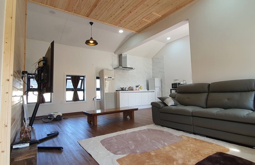 Seongsan Apartment | Relax at On The Stone Pension: Oceanfront & Pet Friendly