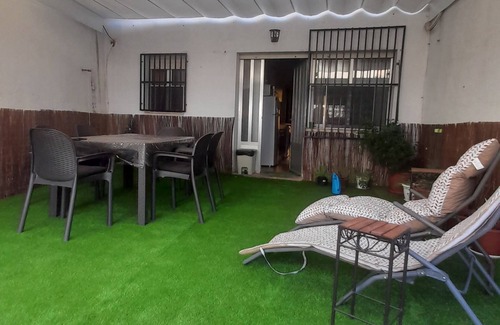 Manzaneque House | Cozy Stay with Breakfast and Spa Amenities Included