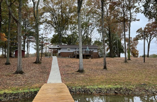 Cedar Bluff House | Relax by Weiss Lake: Family-Friendly with Boat Access