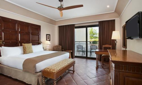 Torre-Pacheco Hotel | Relax at Ona Mar Menor Golf & Spa - 5-Star Oceanfront Escape