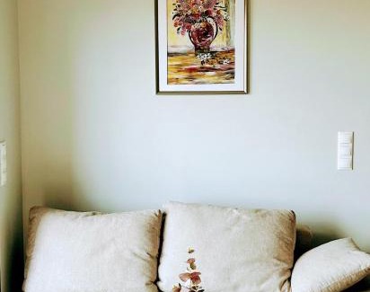 Kokkini Chani Apartment | Experience Onar: Oceanfront Bliss with Stellar 10/10 Ratings