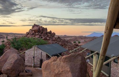 Kunene Cabin | Ondjamba Hills: Oceanfront Retreat with Pool & Breakfast