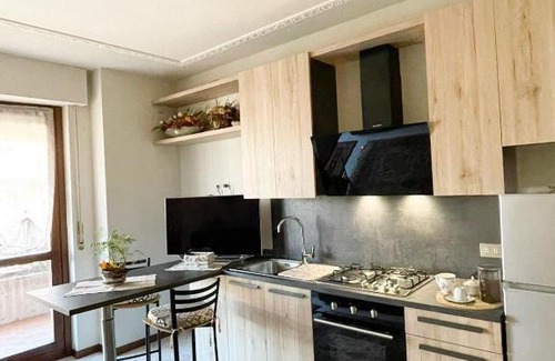 Bergamo Apartment | Immaculate One Bedroom Apartment in Bergamo - 10/10 Rating