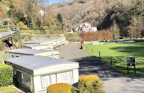 Barbrook House | Cozy One-Bed Retreat with Free Parking Near Lynton Town