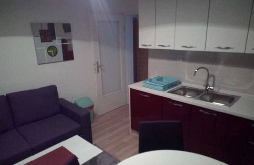 Kastel Stafilic Apartment | Cozy Balcony Apartment with Ocean View in Kaštel Štafilić