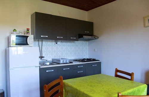 Artatore Apartment | Pet-Friendly One Bedroom Apartment with Ocean View in Lošinj
