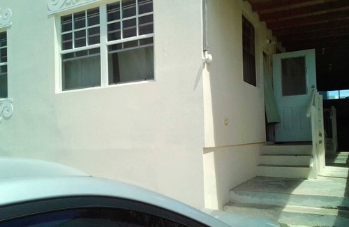 Pine Gardens Apartment | Cozy One Bedroom Apartment in Peaceful Warrens Location