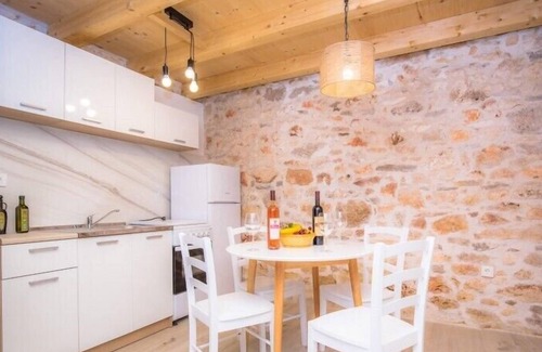 Primosten Apartment | One-bedroom apartment in the countryside