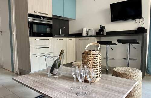 California - Pezou Apartment | Cozy One Bedroom Apartment with Pool Near Croisette & Sea