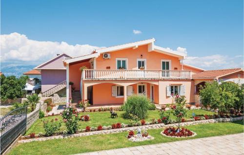 Podgradina Apartment | Child-Friendly 1 Bedroom Apartment in Podgradina - Rated 9.3
