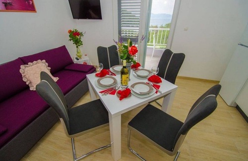 Orebic Apartment | Beachside One Bedroom Apartment with Ocean View in Pelješac